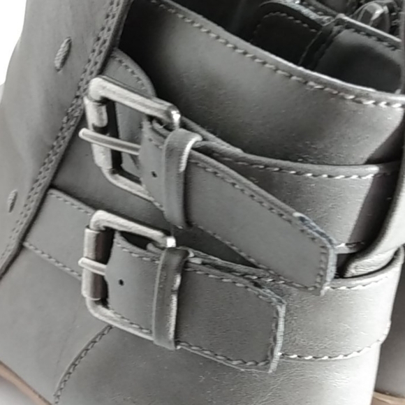 OLD NAVY ANKLE BOOTS SIZE 7 - Picture 6 of 15